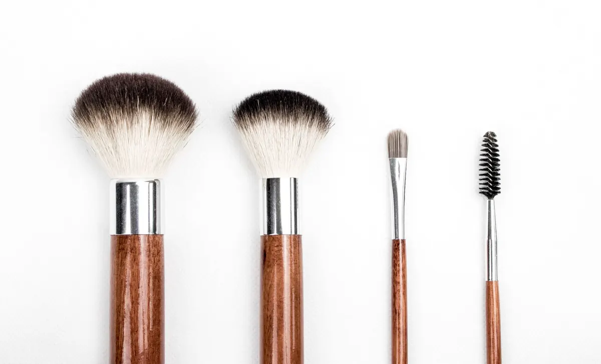 Makeup Lesson vs. Makeup Application: Which Salon Service Should You Book?
